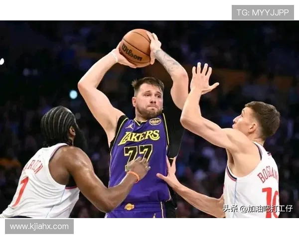 原创东契奇里夫斯合砍67分，湖人轻取鹈鹕豪取7连胜稳居西部第二